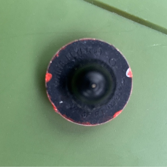 1990 Vintage Resin Composite WHITE FLYER Figural Clay Pigeon Skeet Lapel Pin - Picture 13 of 16